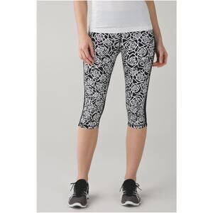 Lululemon Real Quick Crop Posey Black White Run Leggings Women Athletic Size 4